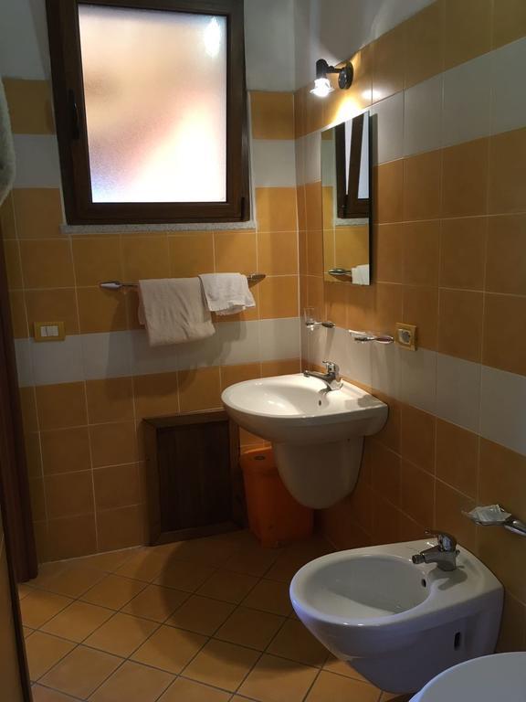Agriturismo Usurtala Orani Ngoại thất bức ảnh