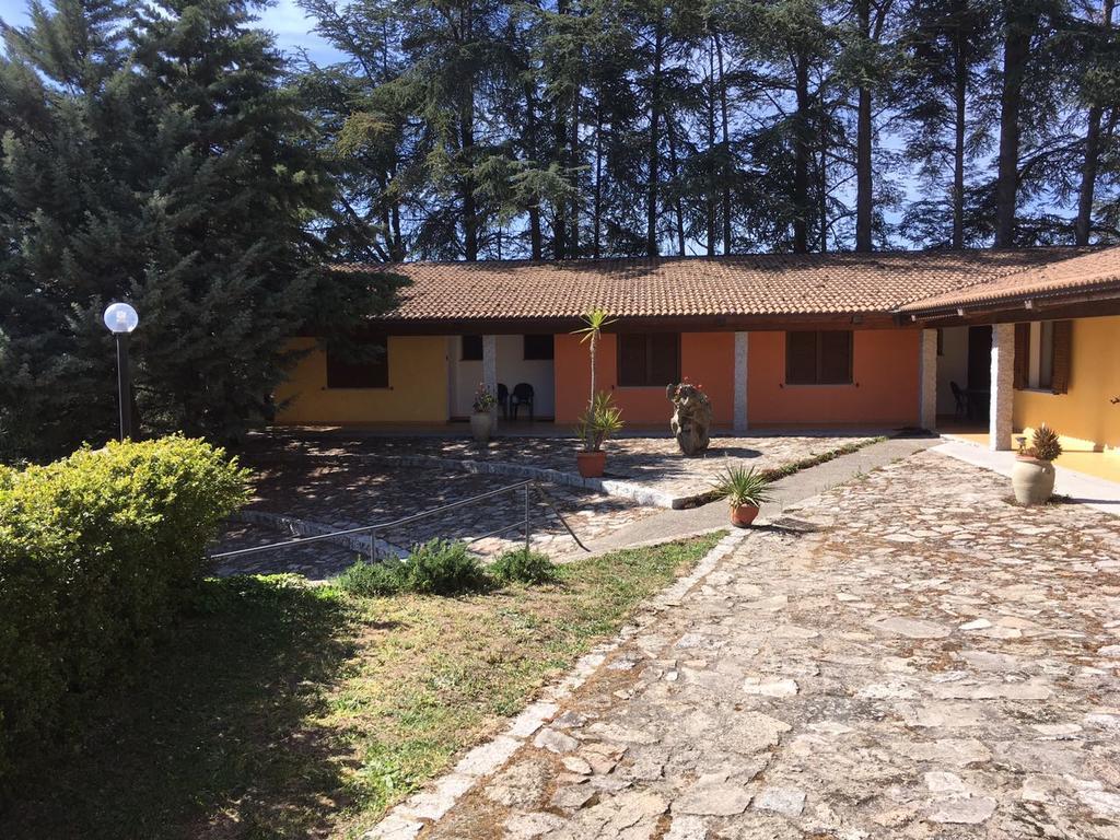 Agriturismo Usurtala Orani Ngoại thất bức ảnh